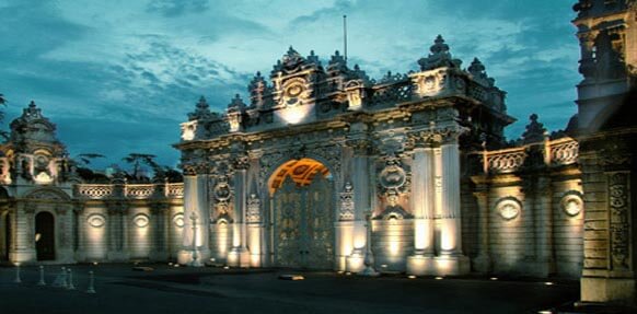 Foto: Istana Dolmabahce, Peninggalan Terakhir Kesultanan Utsmaniyah Turki