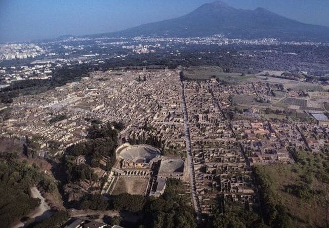 Video: Sangat Dahsyat! Detik-Detik Kehancuran Kota Pompeii
